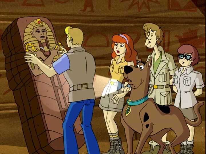 Скуби Ду Мумия. Скуби Ду 2002 кадры. Беременный Скуби Ду. Scooby doo intro