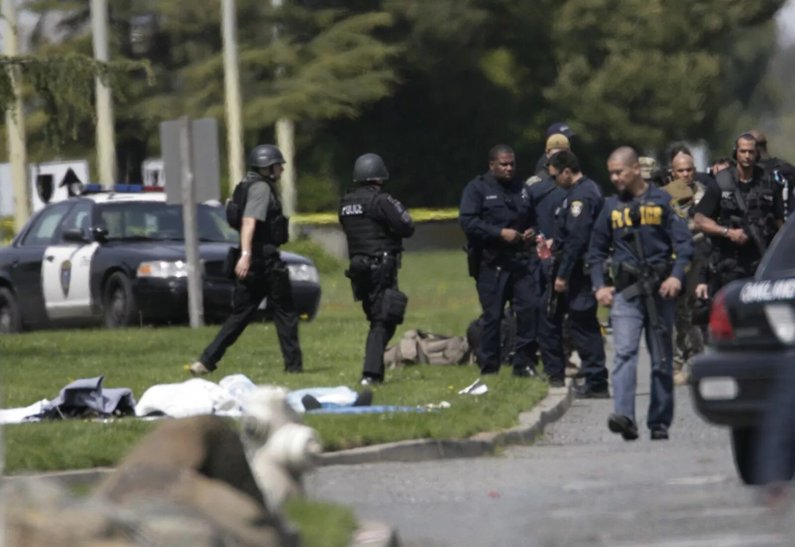 Полицейские расстреляли рабочих в хабаровске. Расстрелянные сотрудники полиции. Расстрел полиции. Бекмансуров стрельба в перми. Расстрел полиции.