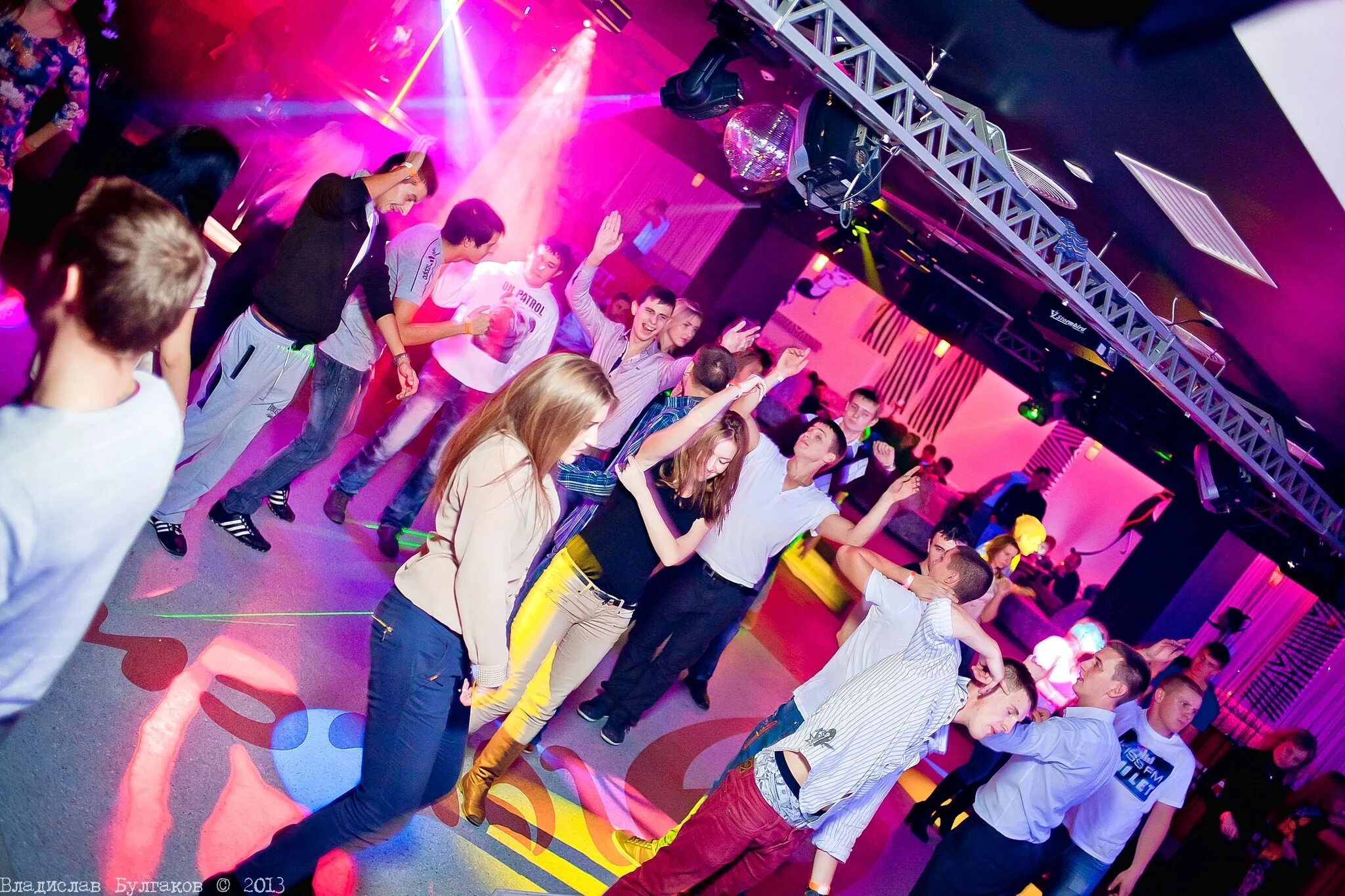 фото луганска сейчас. эгоист женский клуб. эгоист луганск. эгоист луганск ночной клуб. луганск эгоизм.
