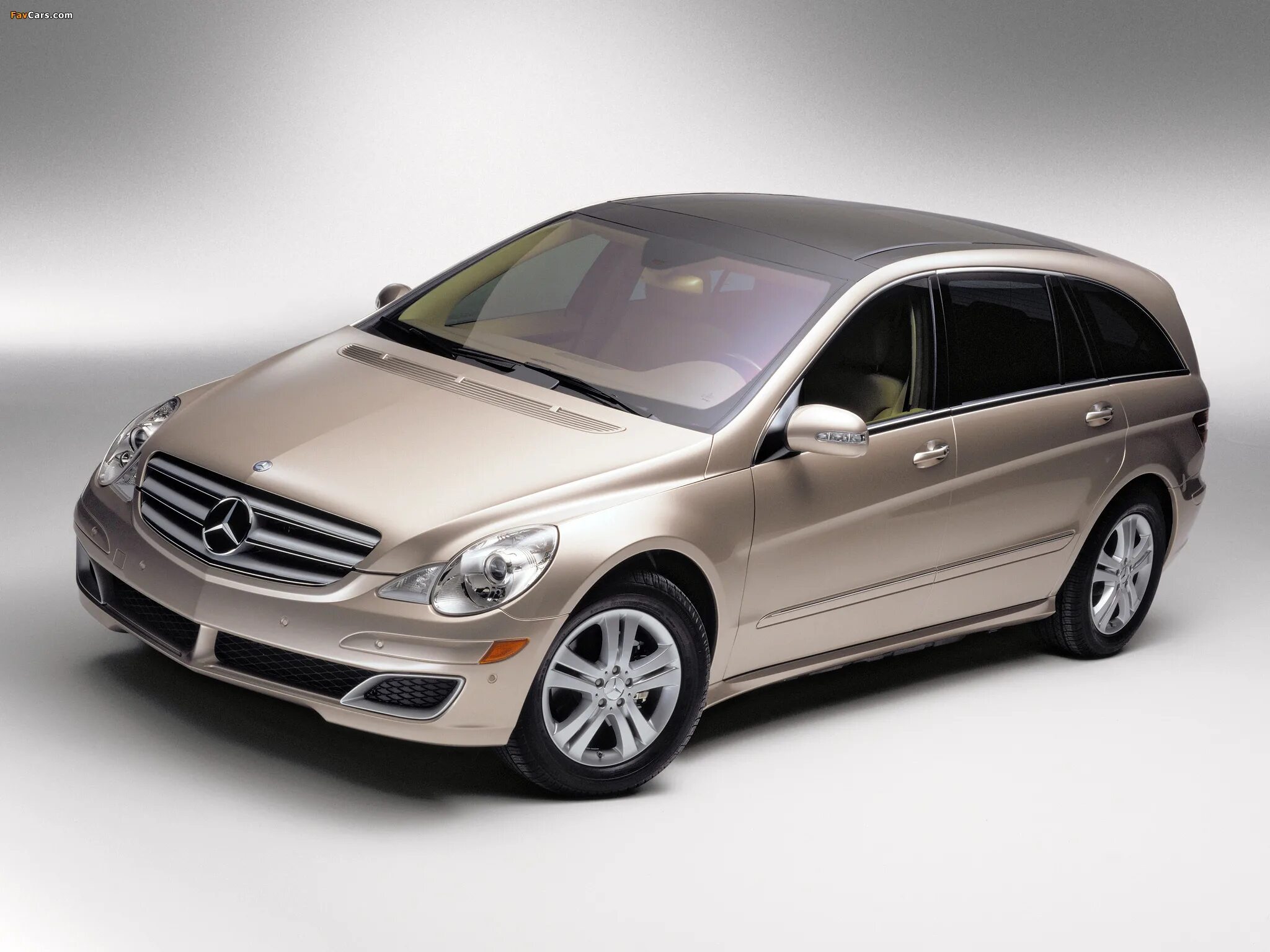 Mercedes Benz r500. Мерседес Benz r 500. Mercedes w251 r. Mercedes r class 2023.