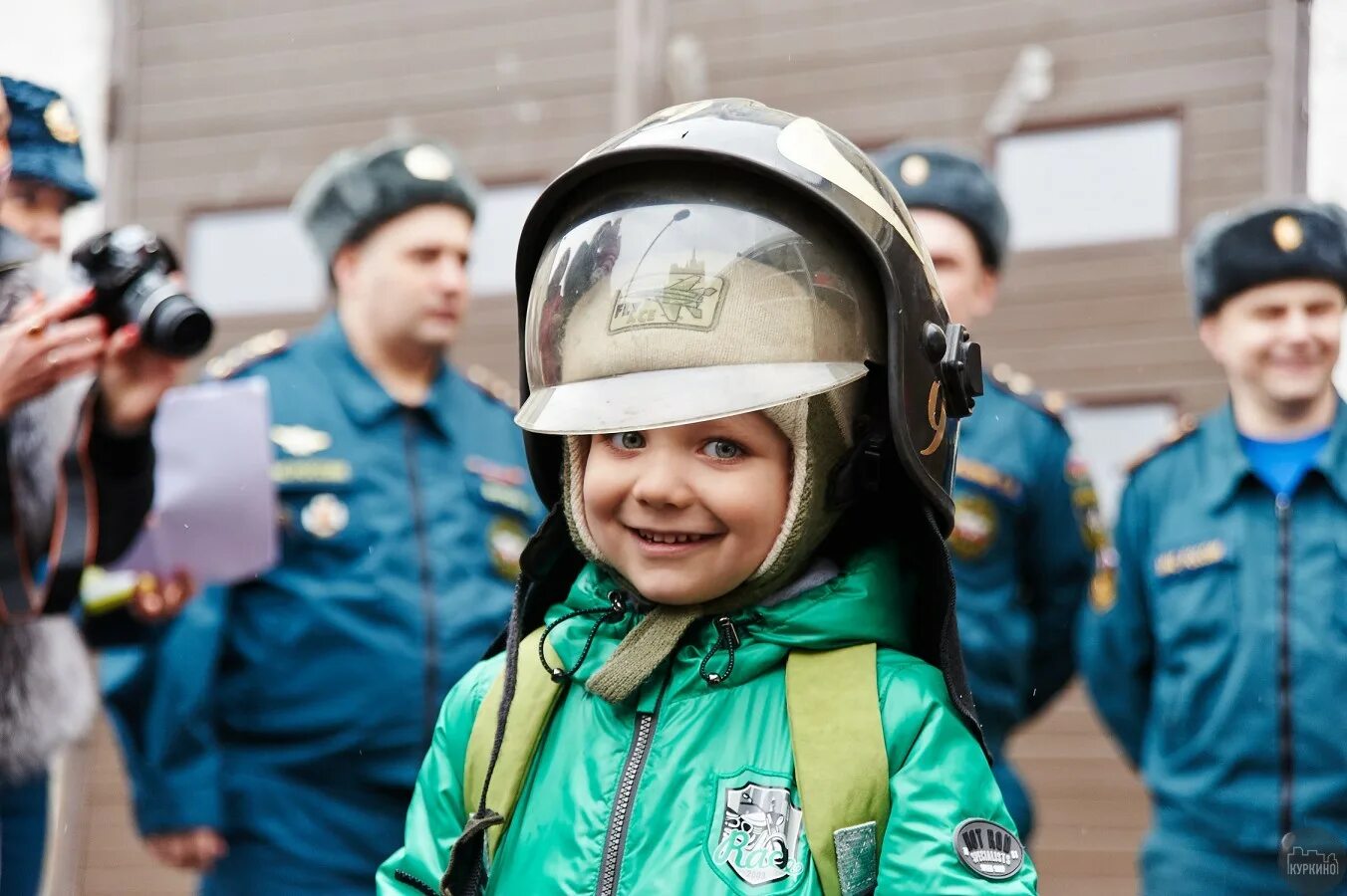 Спасение людей детьми