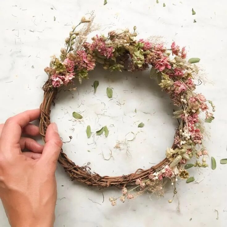 Making wreath