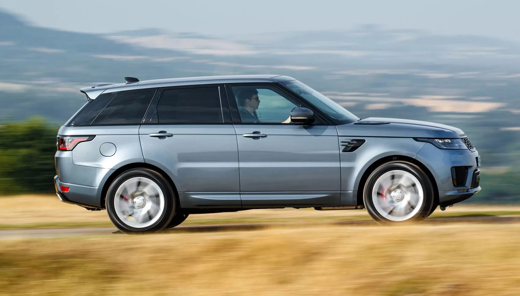 Рендж ровер спорт расход. Range rover sport спидометр. Хуавей эф 7 икс против рендж ровера спорт. Расход топлива рендж ровер 4. Рендж ровер спорт расход.