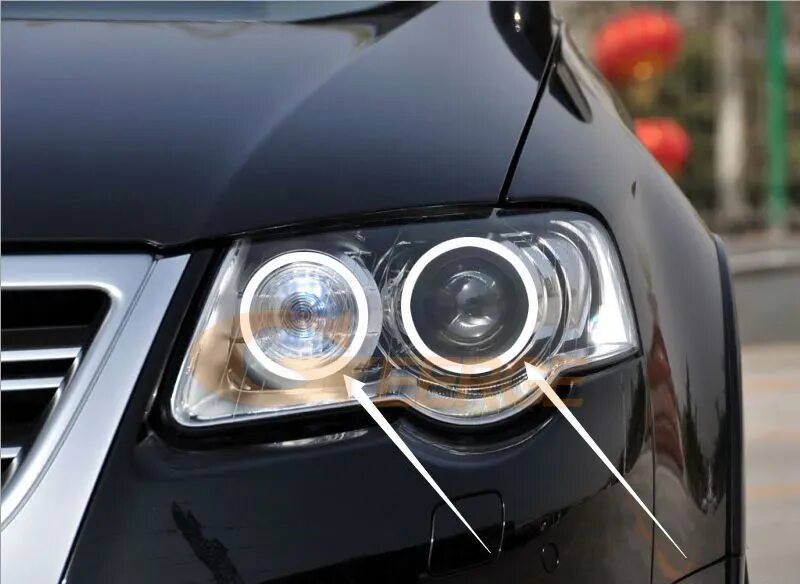 Линзованные фары отзывы. Volkswagen Passat b6 фары led. Passat b6 ксеноновая фара. Ангельские глазки Volkswagen Passat b6. Ксенон в фары Passat b6.