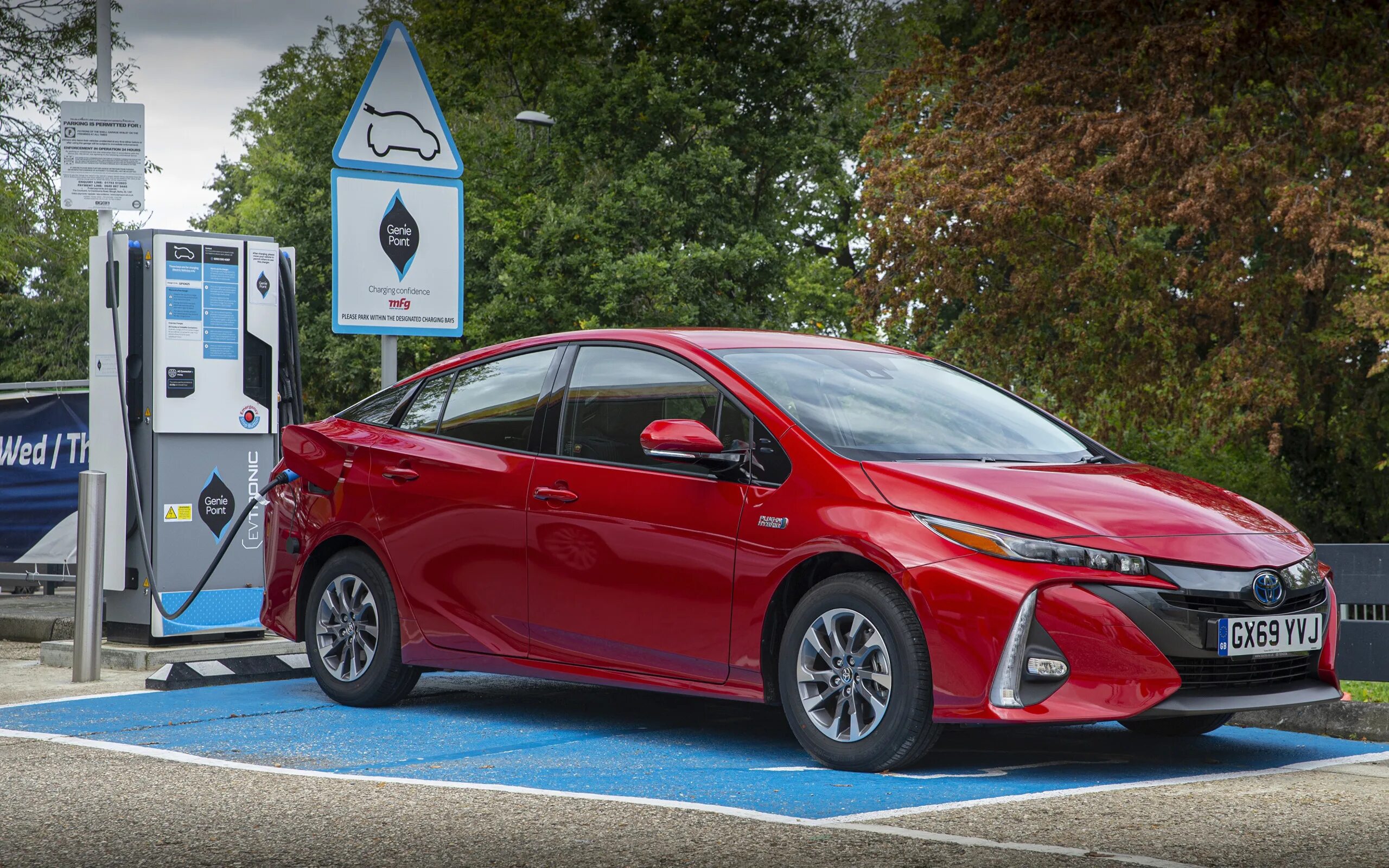 Toyota Prius Hybrid. Toyota Prius Plug-in Hybrid. Тойота Приус гибрид 2022. Toyota Prius PHV 2019. Авто тойота гибрид