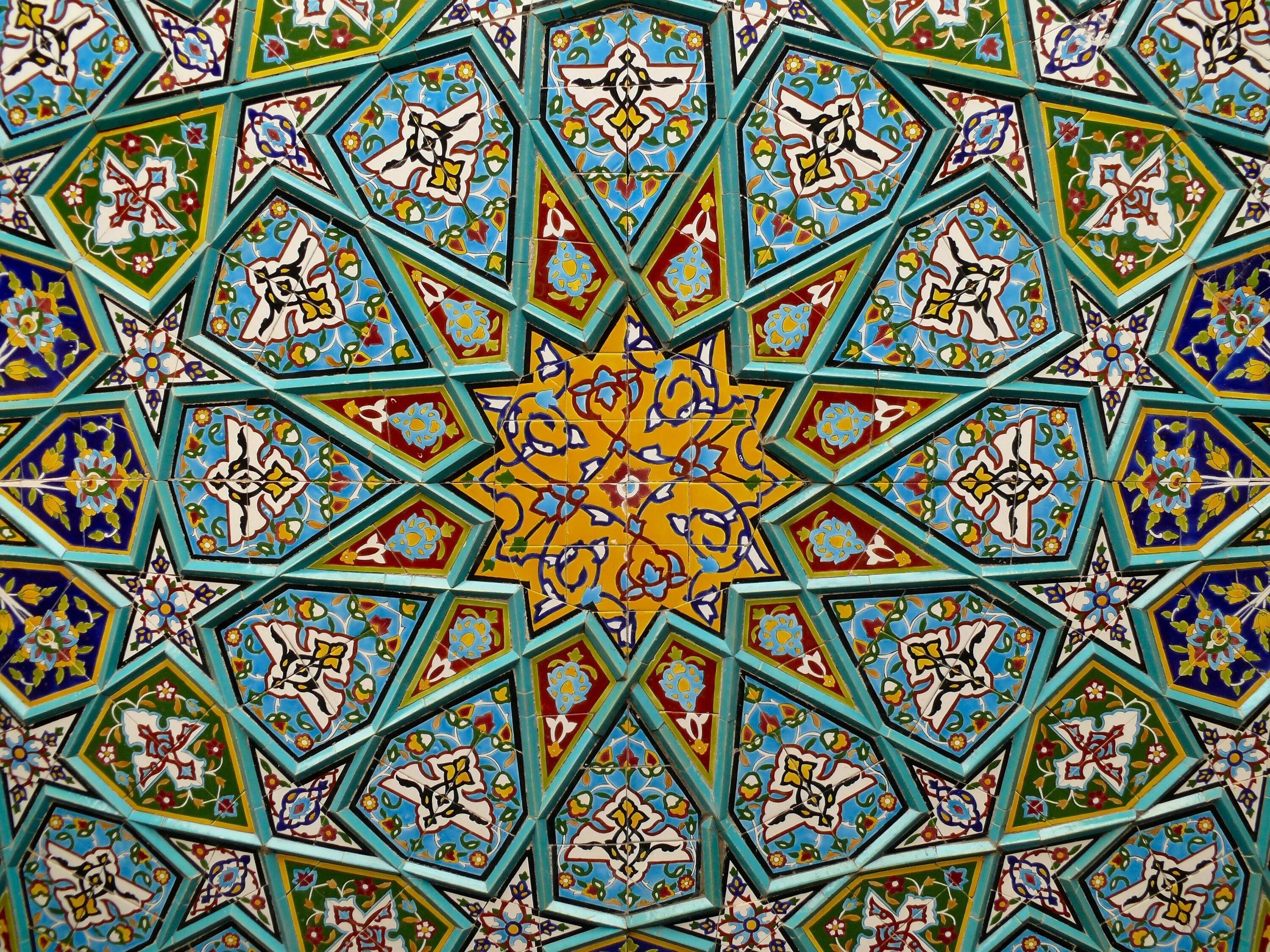 арабеска телефон. изразцы из альгамбры. арабеска телефон. архитектура ислама арабески. фракталы в архитектуре.