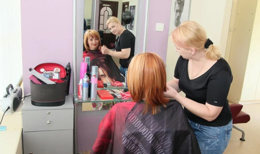 парикмахер. салон красоты престиж верея. текстильщиков 66 иваново. проспект текстильщиков иваново. женский зал парикмахерская.