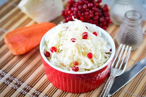 Капуста маринованная быстрого приготовления с клюквой