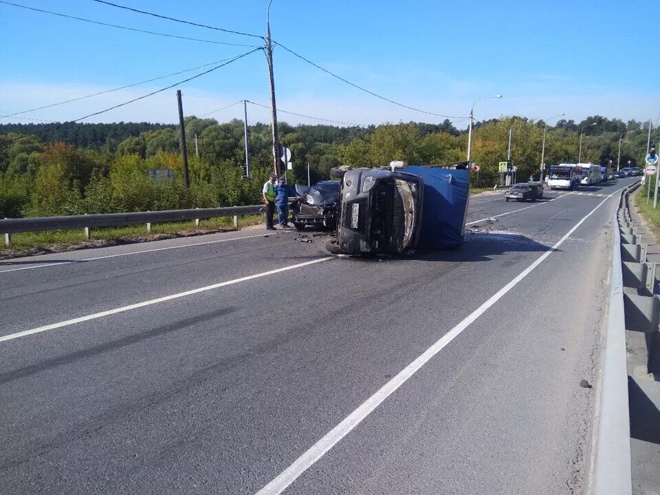 Авария в поддубье. Серпухов поворот на Лужки ДТП. ДТП А 108 Серпуховский район. Серпухов поворот на Лужки.