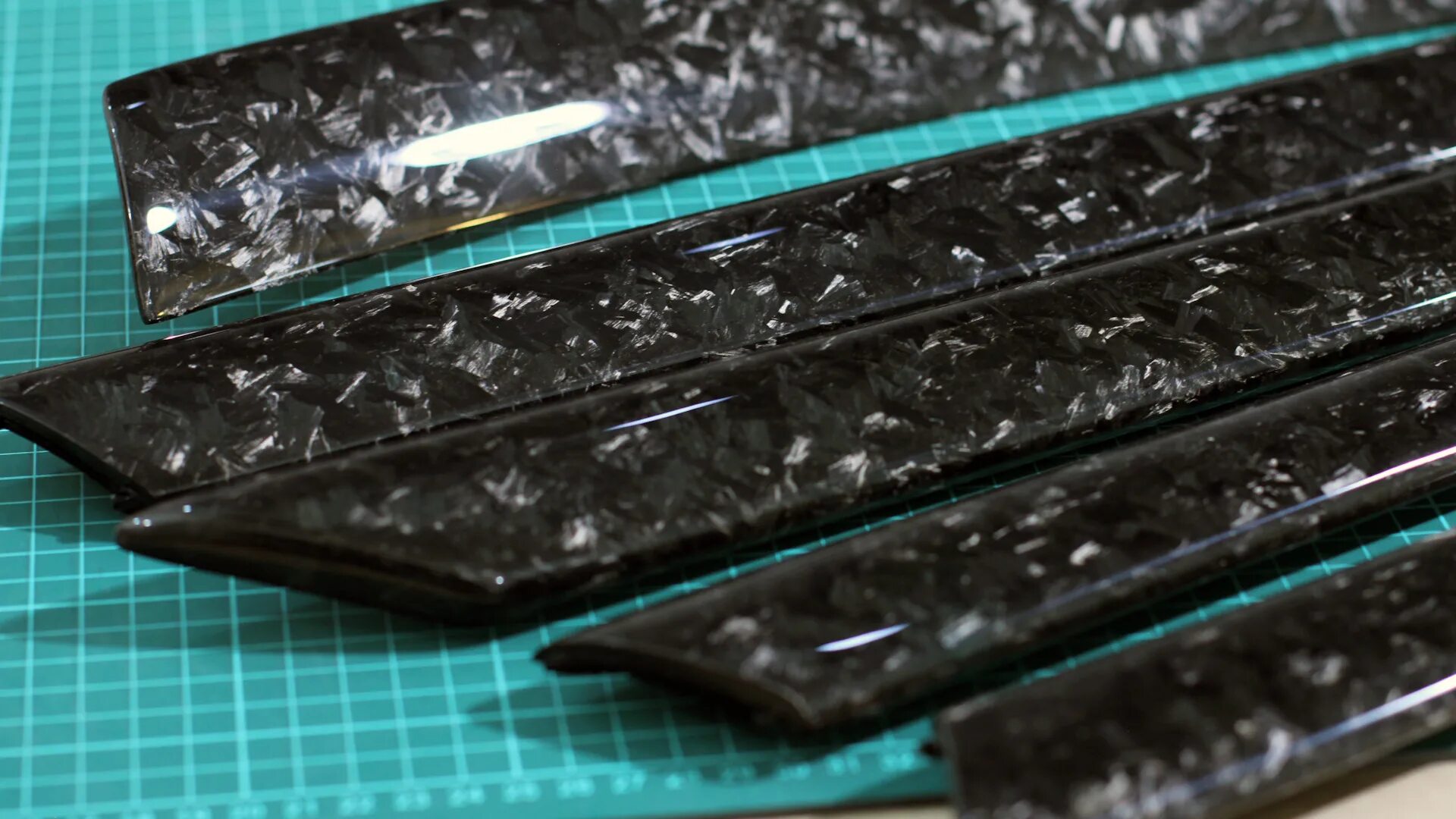 Stek кованый карбон. Карбон салон bmw f30. Аквапринт jetta 5. Кованый карбон пленка. Пленка кованый карбон hexis.