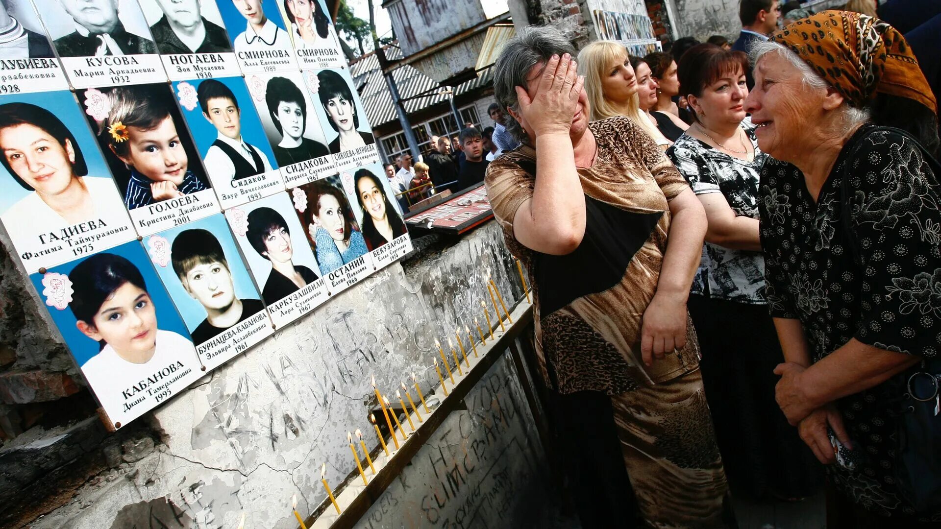 В память написали песню теракт. Беслан 1 сентября 2004 штурм. Беслан 1 сентября 2004 Альфа.