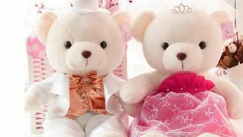 These teddy bears