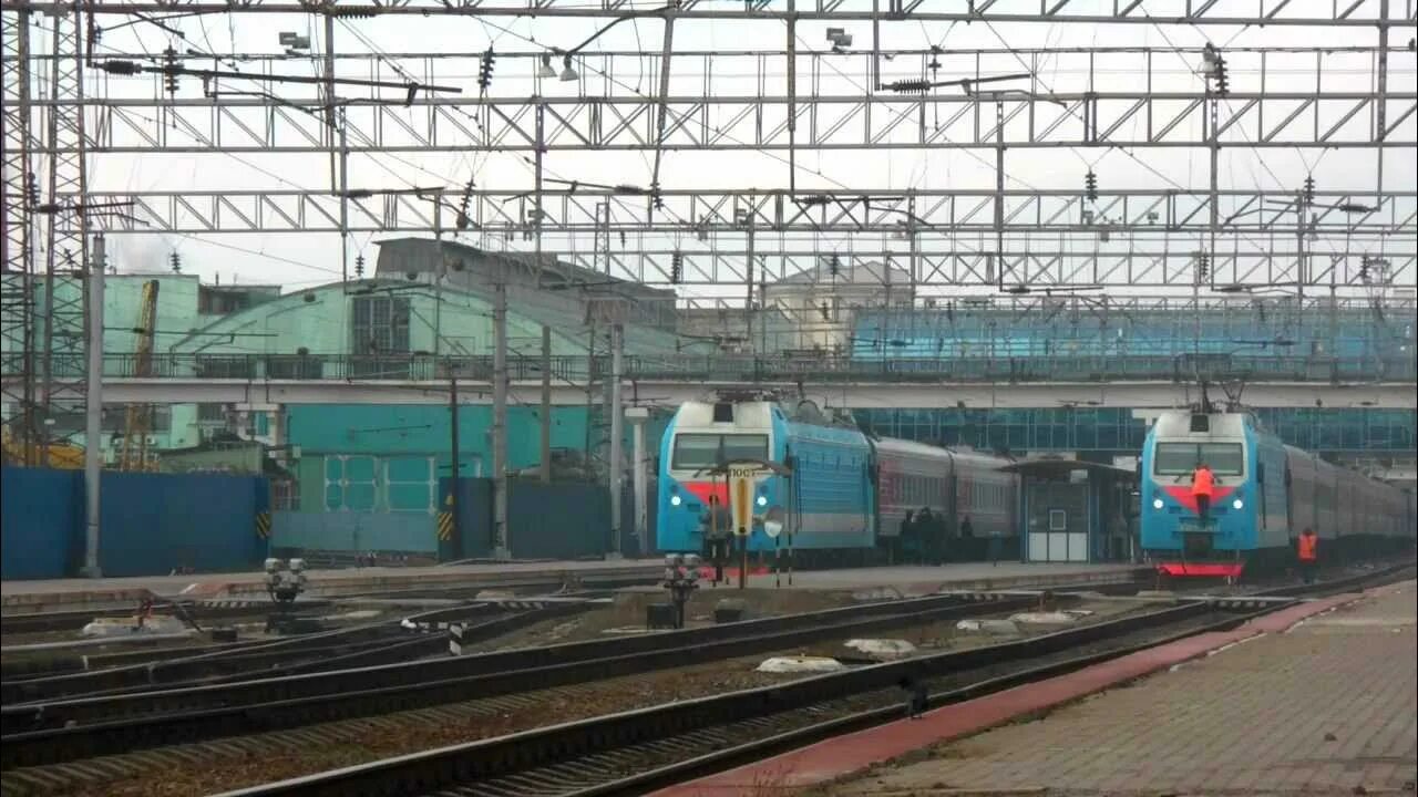 Расписание электричек пятигорск кисловодск. Эп1м-650. Поезд ростов адлер. Москва пятигорск авиабилеты. Электричка ласточка ростов.