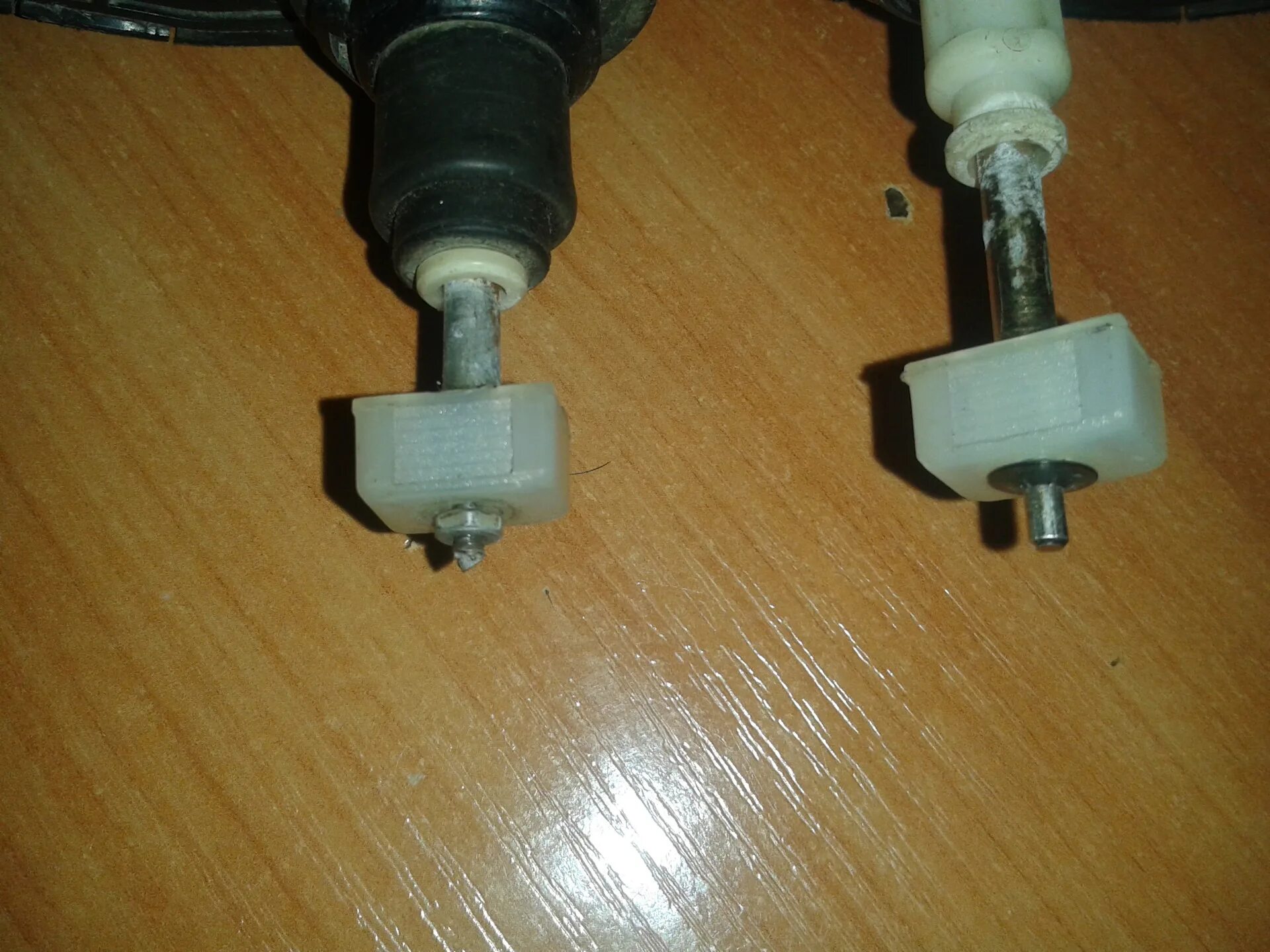 Корректор фар соната 4. Механический корректор фар ваз 2110. Механический корректор фар ваз 2110. Корректор фар волга 3110. Электрокорректор фар уаз патриот 0307853303.