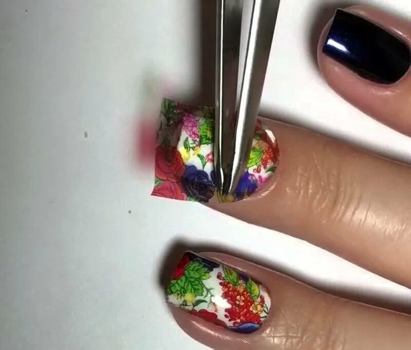 как клеить слайдер на гель. как правильно клеить наклейки на ногти. нанесение слайдера на весь ноготь. как клеить слайдер на гель. как клеить слайдер на гель.