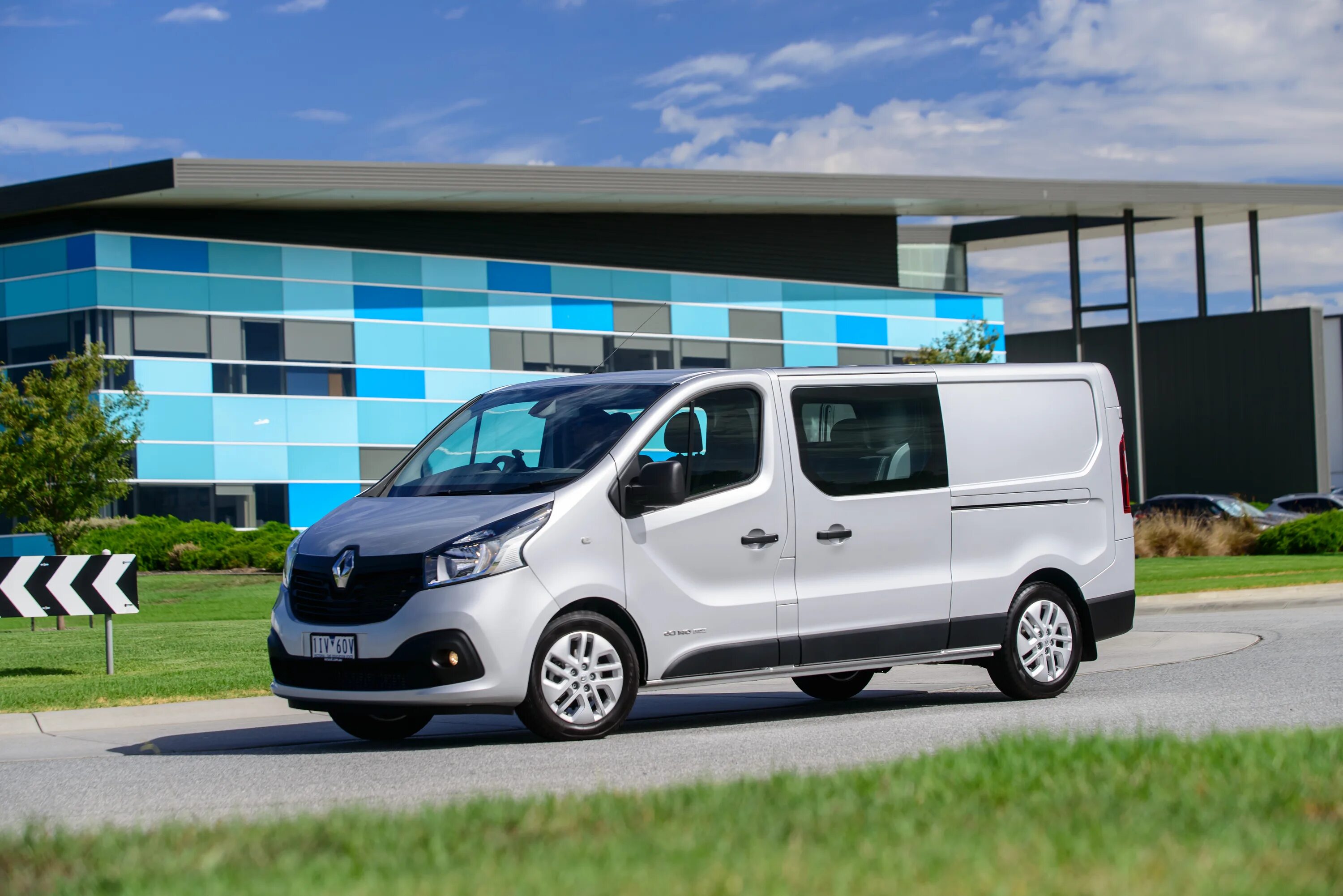 Рено трафик поколения. Renault (Рено) Trafic. Рено трафик 4. Renault Trafic фургон. Renault Traffic 3.