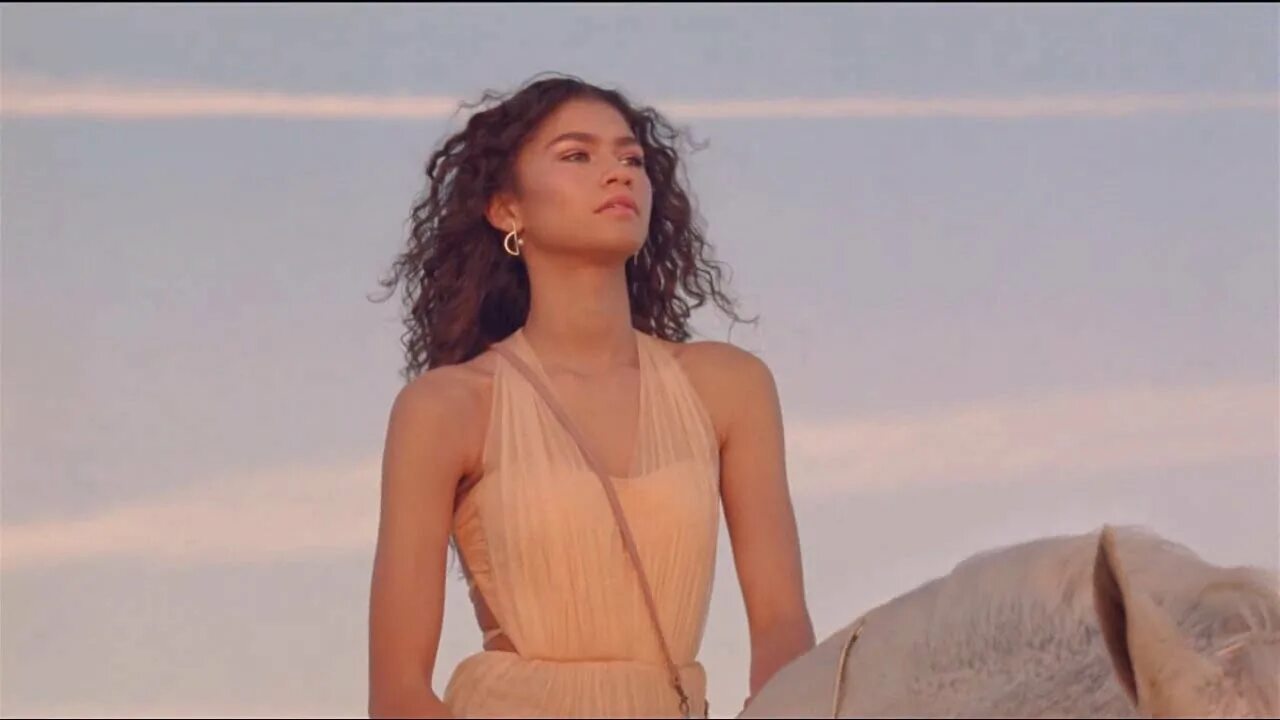 Iamserenabelle песня. Idole зендая. Zendaya Lancome Idole. Lancome Idole зендая. Зендая реклама ланком.