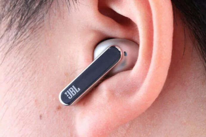 Jbl live 2 tws. Jbl live pro 2. jbl pro tws. live pro 2 tws jbl harman. jbl наушники беспроводные крепление за ушную раковину.