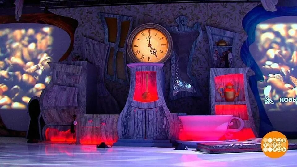 Шоу илья авербух алиса в стране чудес. Ледовое шоу алиса в стране чудес зал. Ледовое шоу ильи авербуха "алиса в стране чудес". Алиса в с ране чудес афиша. Алиса в стране чудес самара на льду.