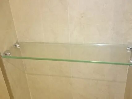 Крепить полку в ванне