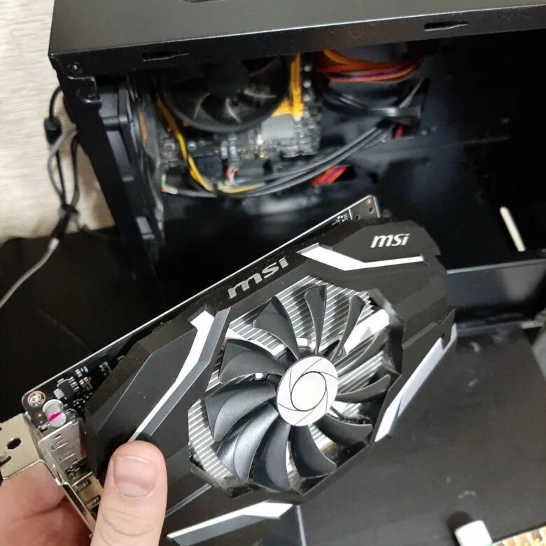 Без дополнительного питания. Gtx1050ti-4g MSI. 1050 Ti 4gb доп питание. MSI GTX 1050 ti 4gb без доп питания. MSI 1050ti питание.