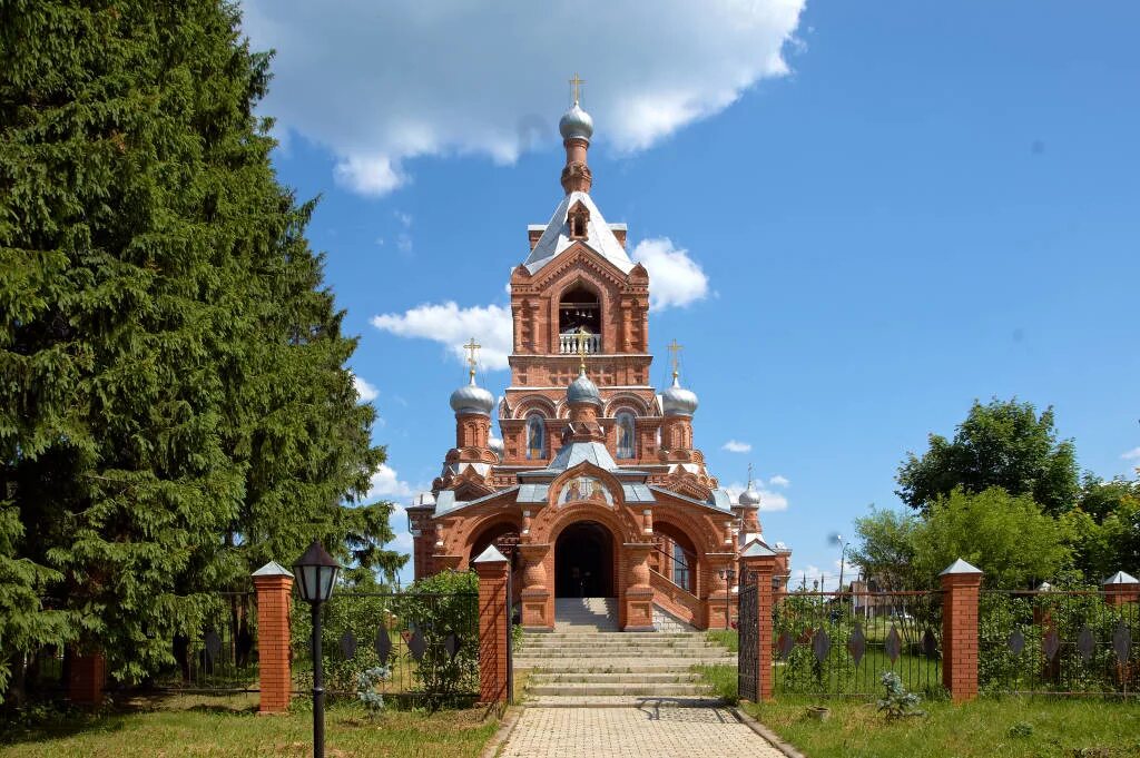 Истра дарно. Церковь дарна истра. Истра дарно. Церковь воздвижения креста господня фото. Дарна истринский район.