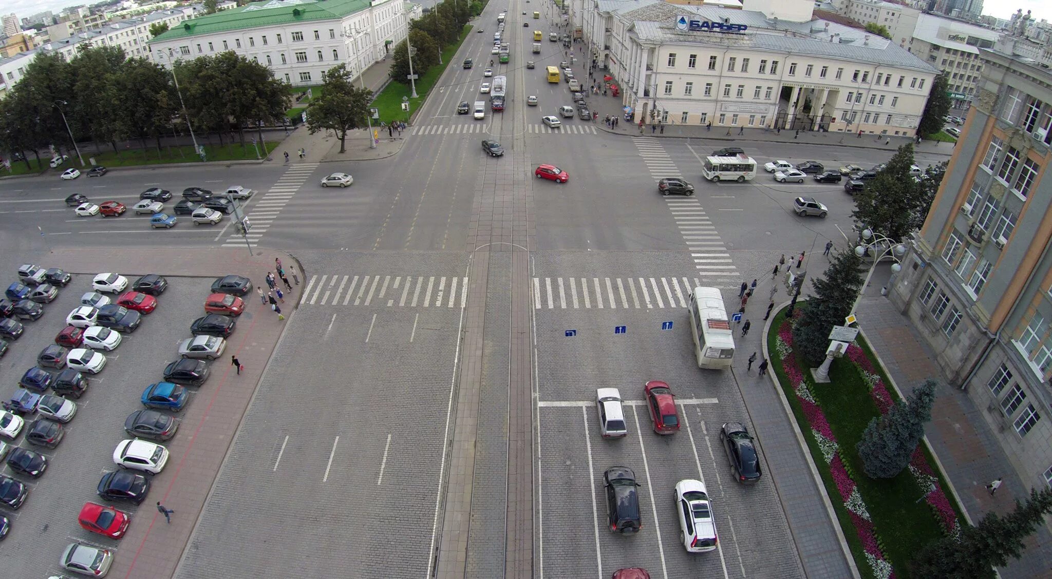 Перекресток дорог т. Перекрёсток Свердловский проспект и Ленина. Перекресток проспект Ленина и Свердловский проспект. Перекрёсток улиц Московская - Ленина Екатеринбург.