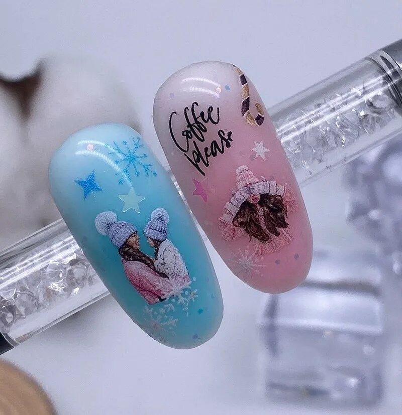 Идеи новогоднего маникюра. Новогодний маникюр. Маникюр на новый год на короткие ногти. Ногти на новый год. Маникюр зимний нежный.