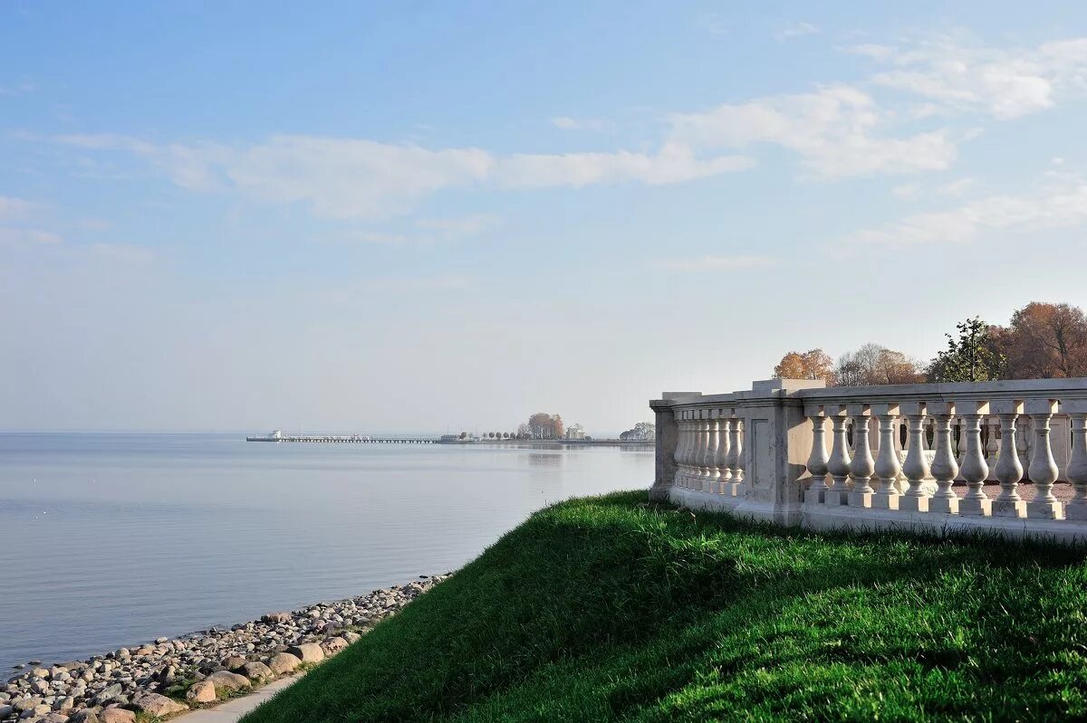 алексей петергоф. монплезир петергоф набережная. петергоф финский залив. петергоф набережная финского. петергоф финский залив.