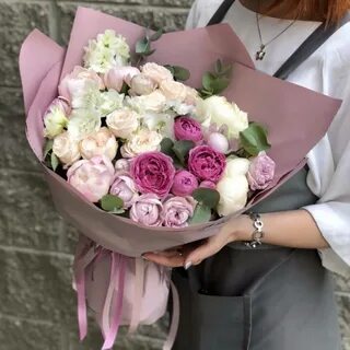 Сборный букет с пионами