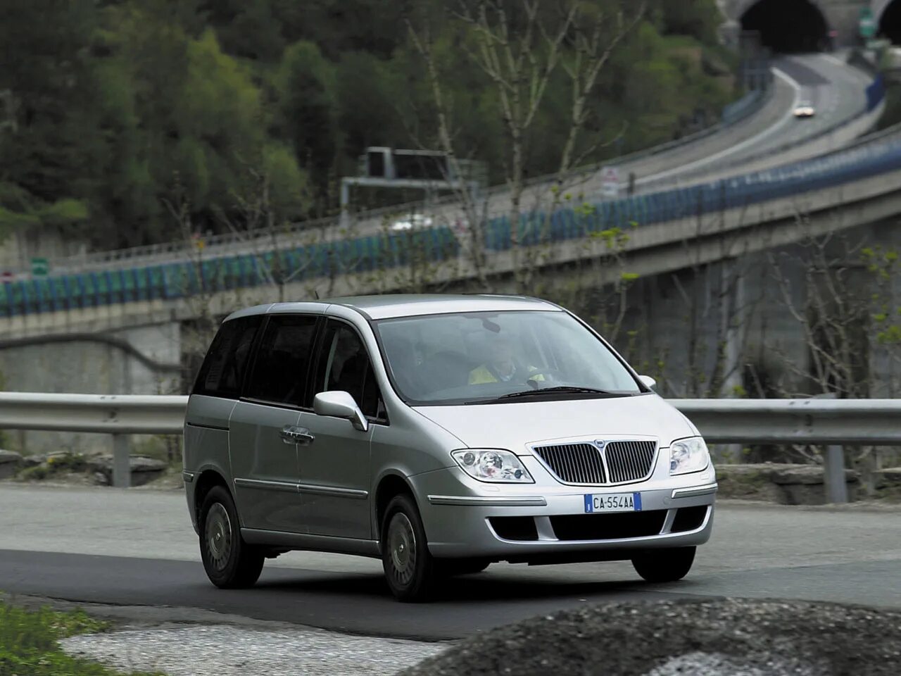 2002 н 3