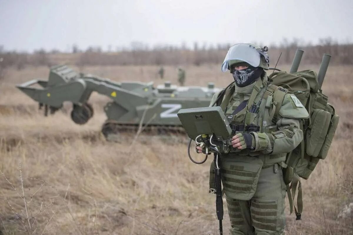 Российские военные. Военные Российской армии. Армия России на Украине. Российские войска.