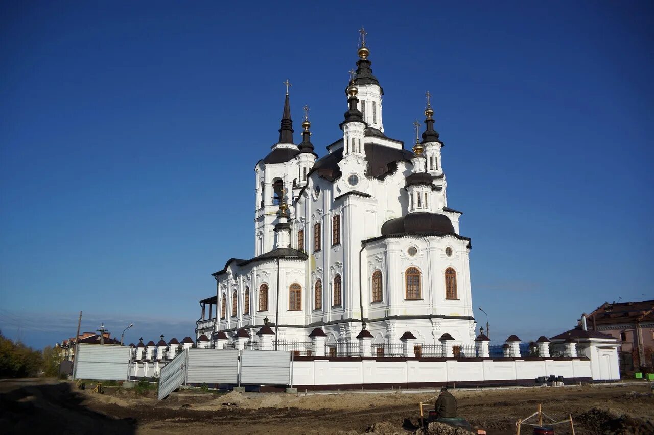 Якутск тобольск. Базарная площадь Тобольск. Город Тобольск Тюменская область. Троицкий мыс Тобольск. Тобольский Кремль Тобольск.