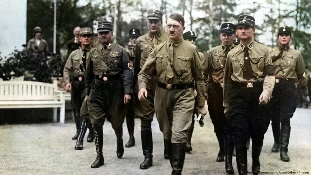 Фашистское общество. Приход Гитлера к власти в Германии.