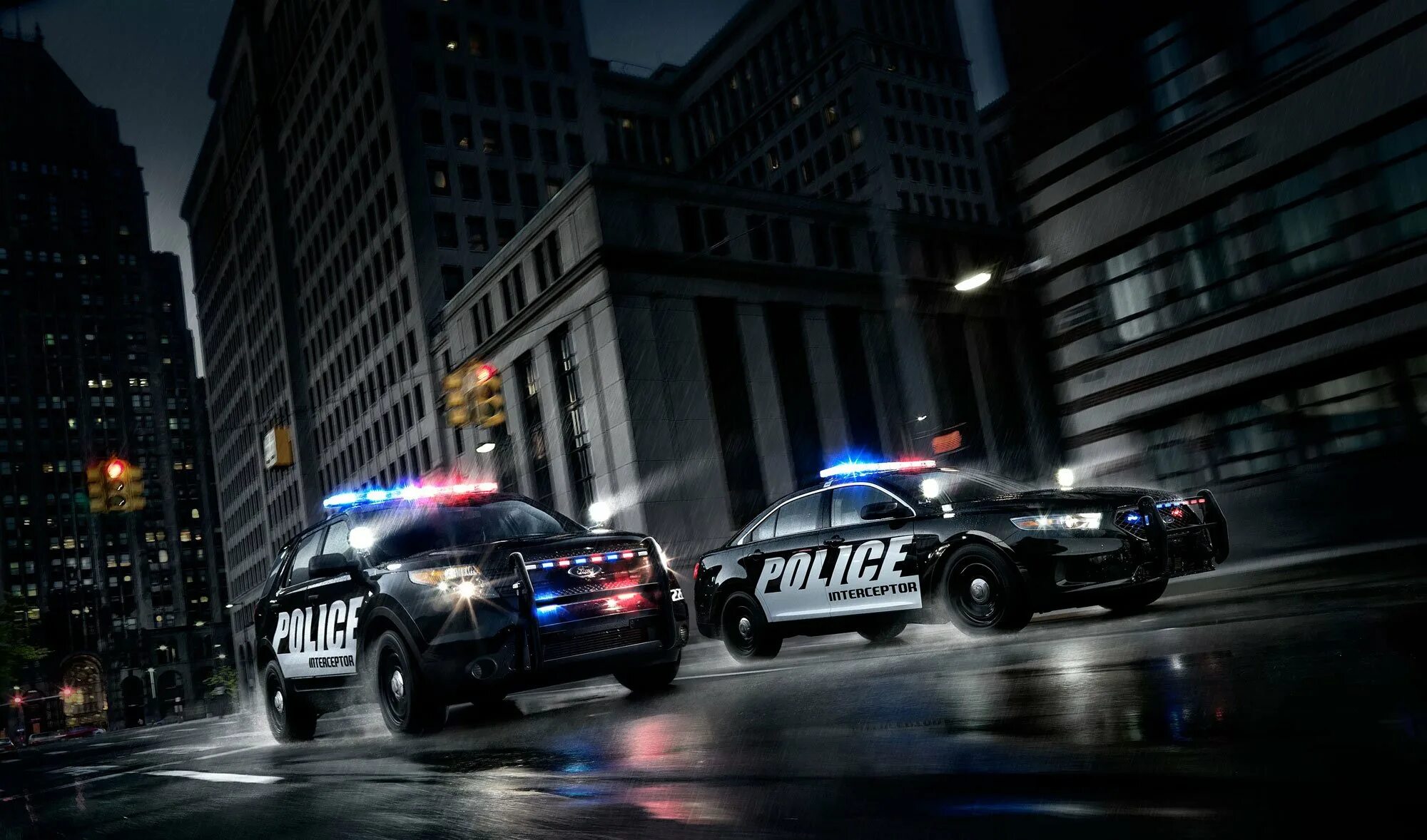 Полицейская машина догоняет машину. Ford Police Interceptor GTA 5. NYPD Police машины мигалка. Ford Taurus Police. LAPD погоня.