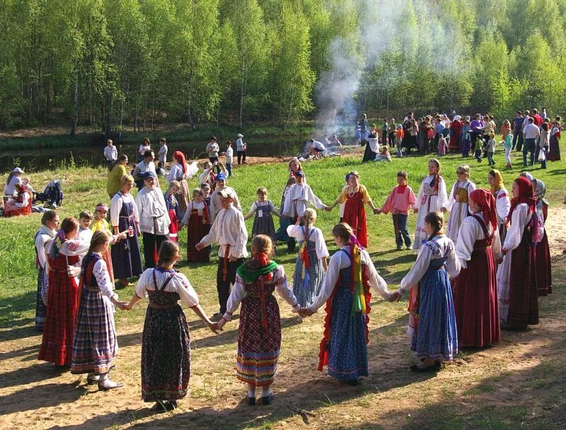 Песни игры пляски. Хоровод. Народный хоровод. Славянские праздники. Славянские гуляния.