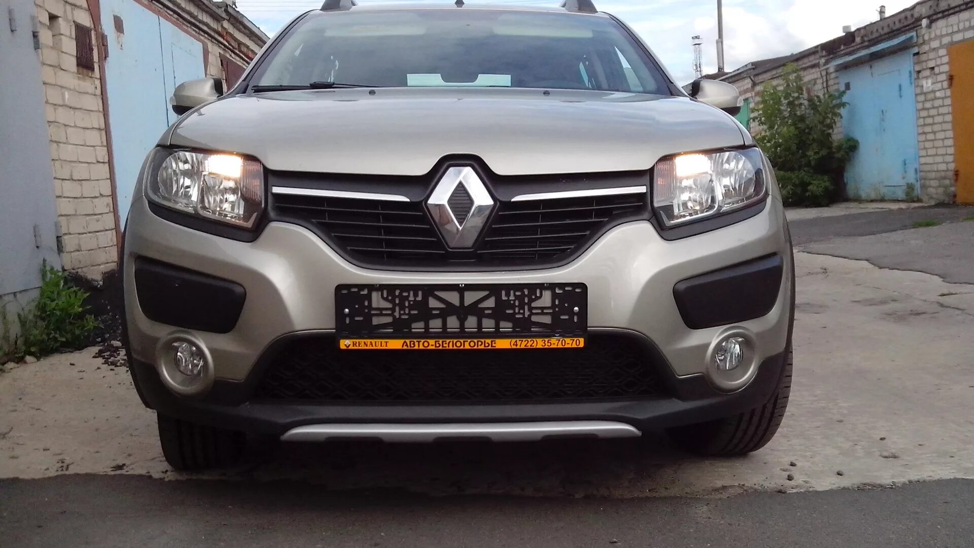 ДХО Сандеро степвей 2. ДХО Рено Сандеро степвей. ДХО Рено Сандеро 2. Renault Sandero Stepway 2014 передние ДХО.