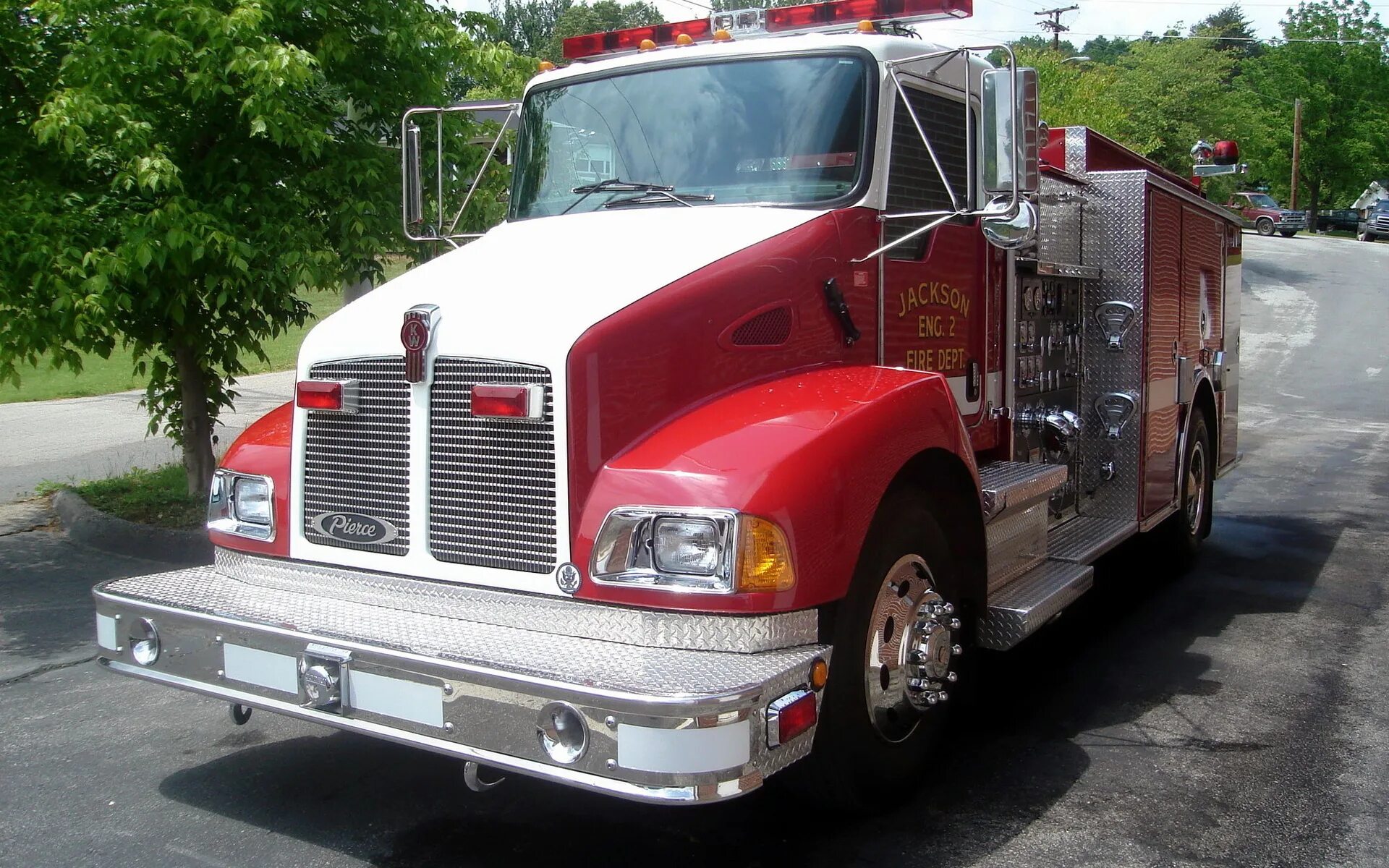 Грузовики 2000. Пожарная машина Кенворт. Автомобиль Кенворт грузовой. Пожарные автомобили США Кенворт. C15 #Kenworth.