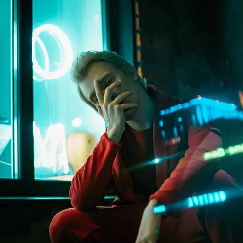 Запах сигарет motelblvck. Motelblvck певец. motelblvck feat. cmh запах сигарет. motelblvck обложки альбомов.