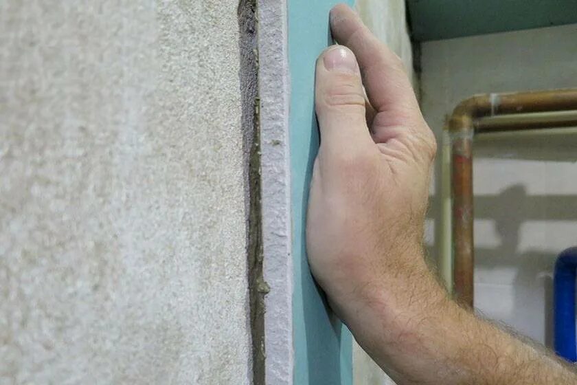 Можно гипсокартон крепить без профиля. Гипсокартон на неровную стену без профиля. крепление гкл к стене без профиля. крепление гипсокартона без профиля. гипсокартон клеить на стену без профиля.