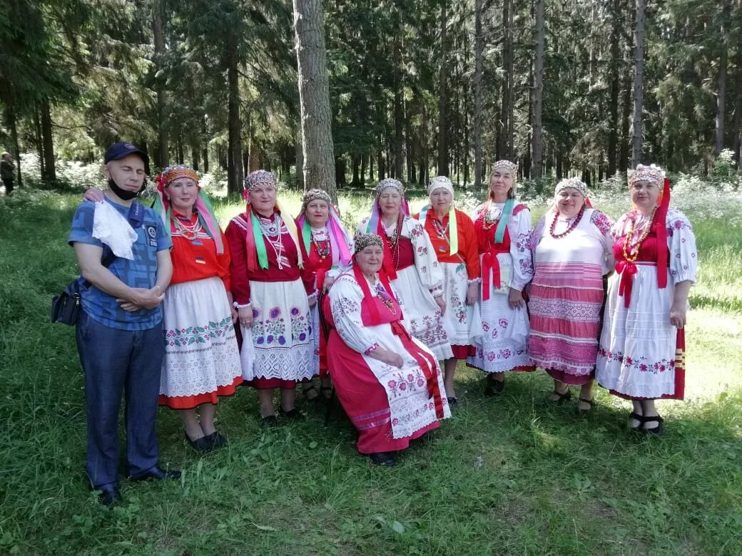 Черновцы ансамбль Людиново. Черновцы ансамбль. Выступление на Троицу. Черновцы ансамбль черный поток. Троица 23 июня