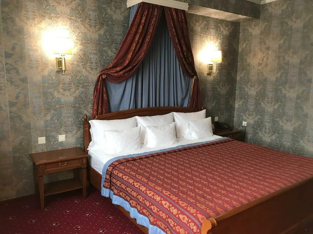 Екб атриум палас. Екатеринбург гостиница атриум палас отель. Атриум палас отель екатеринбург. 5 звездочные отели екатеринбурга. Екатеринбург отели 5 звезд.