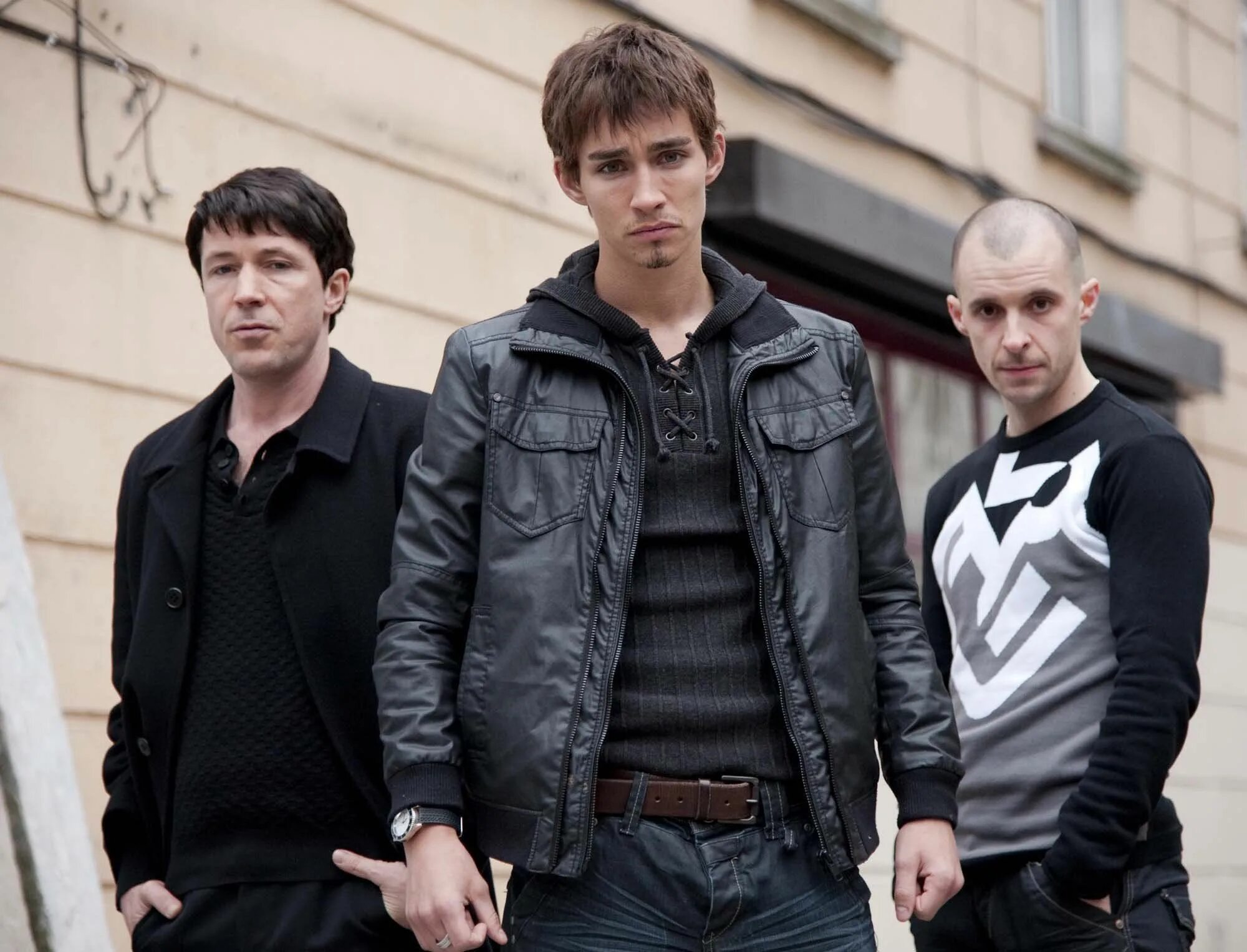 Вигу любовь ненависть. Любовь ненависть сериал 2010. сериал любовь ненависть ирландия. даррен любовь ненависть. любовь ненависть даррен трейси.