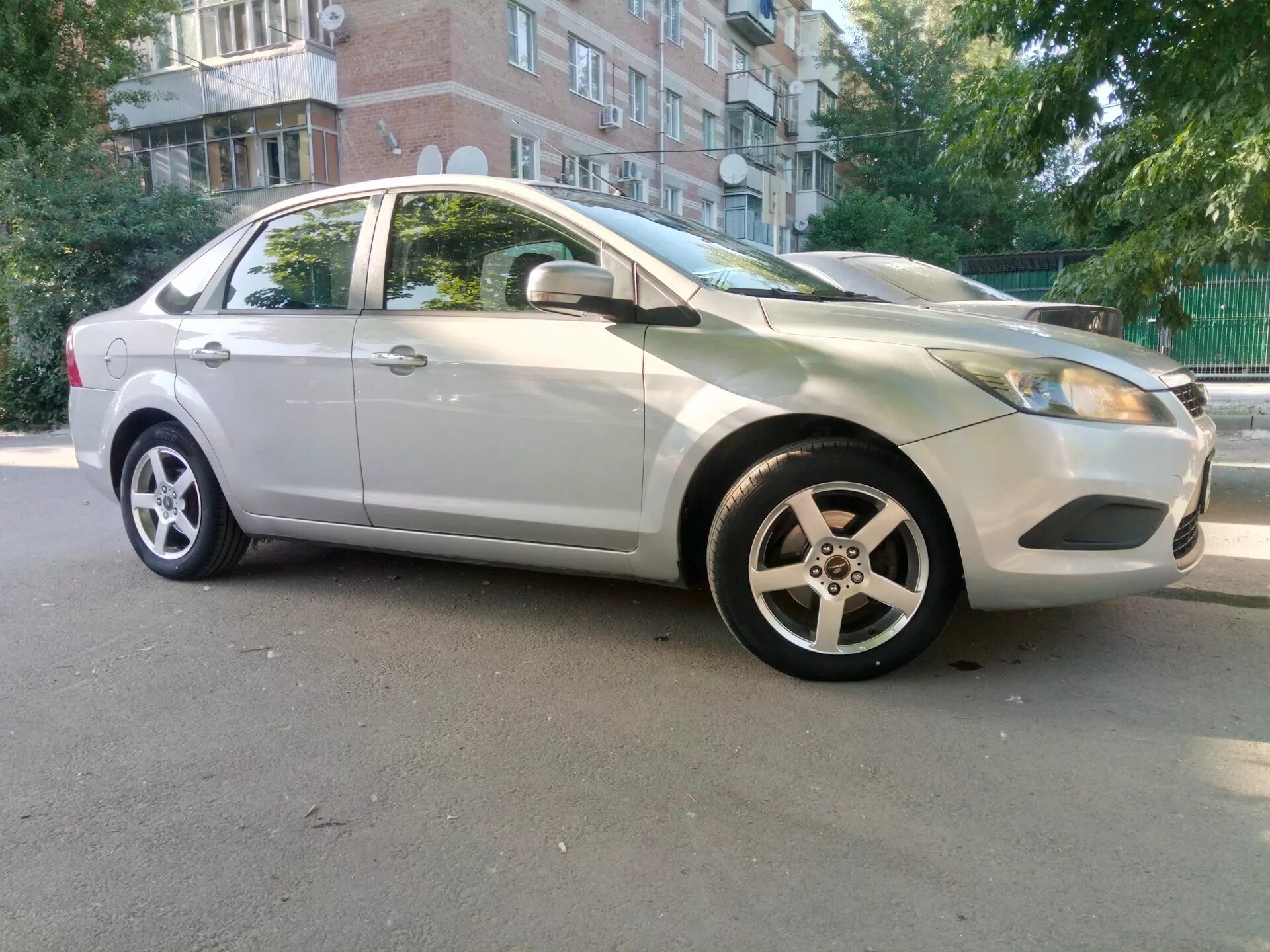 Размер дисков фокус 3 r16. 205 55 16 форд фокус 2. alcasta r16 форд фокус. 215 55 16 форд фокус 2. резина форд фокус 2 r16 205 60.