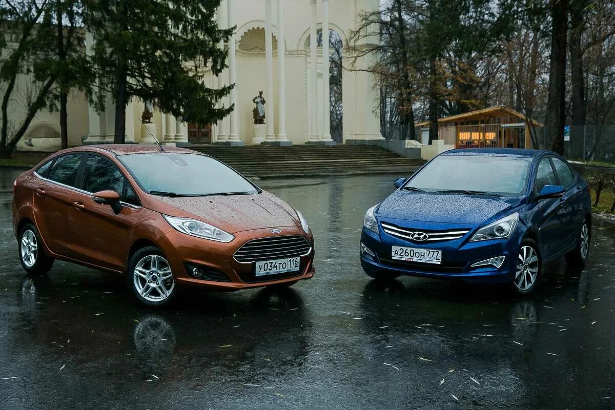 Сравнение хендай солярис. Форд фокус Фиеста. Киа Рио Солярис. Ford Focus 3 и Hyundai Solaris. Ford Focus Hyundai Solaris Kia Rio.