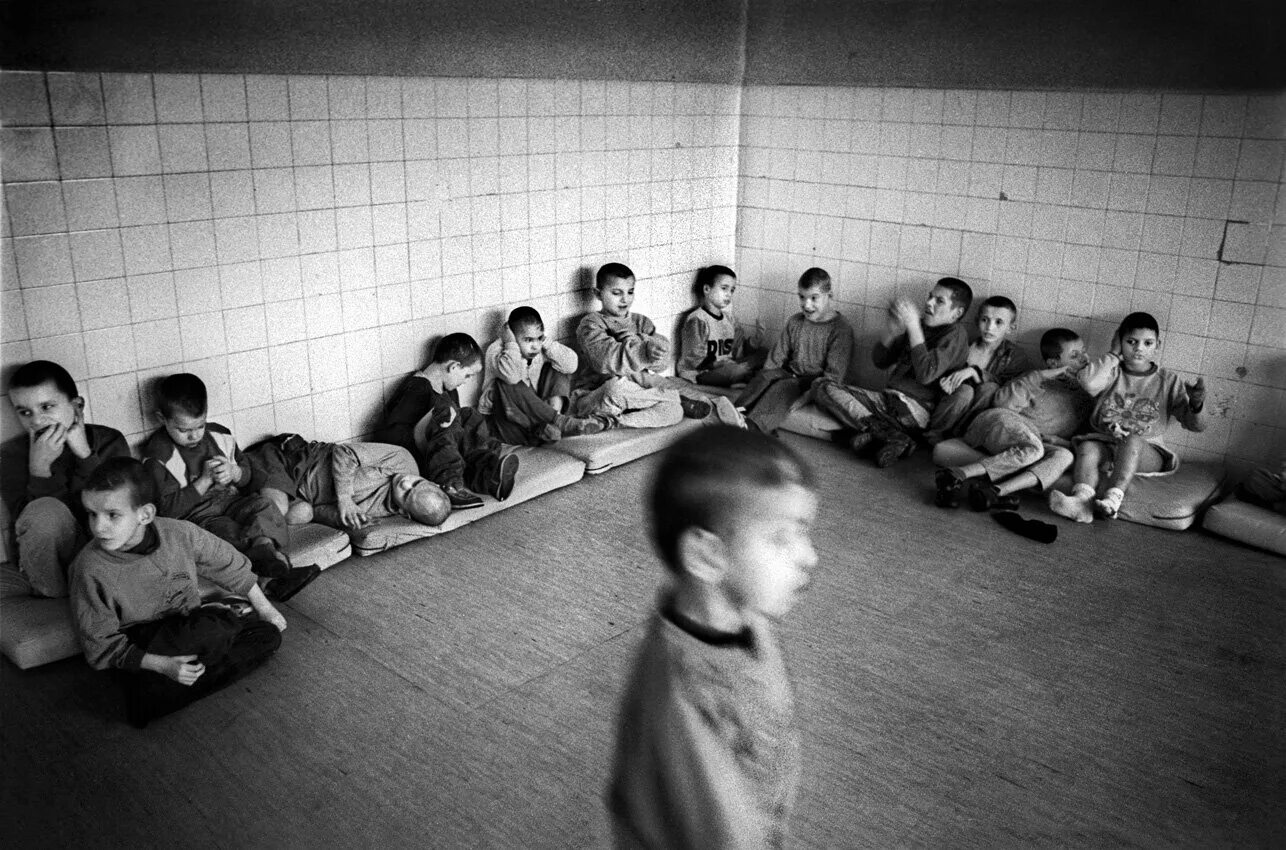 щеколдин валерий психоневрологическая. депрессия психбольница. дети психически больных людей. пациенты психиатрической больницы. арарат психиатрическая больница.