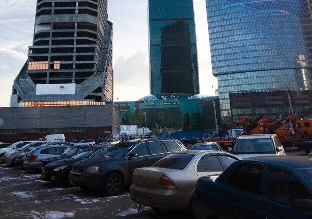 Подземная парковка афимолл сити. Москва сити стоянка. Москва сити стоянка. Москва сити стоянка. Парковка с видом на москва сити.