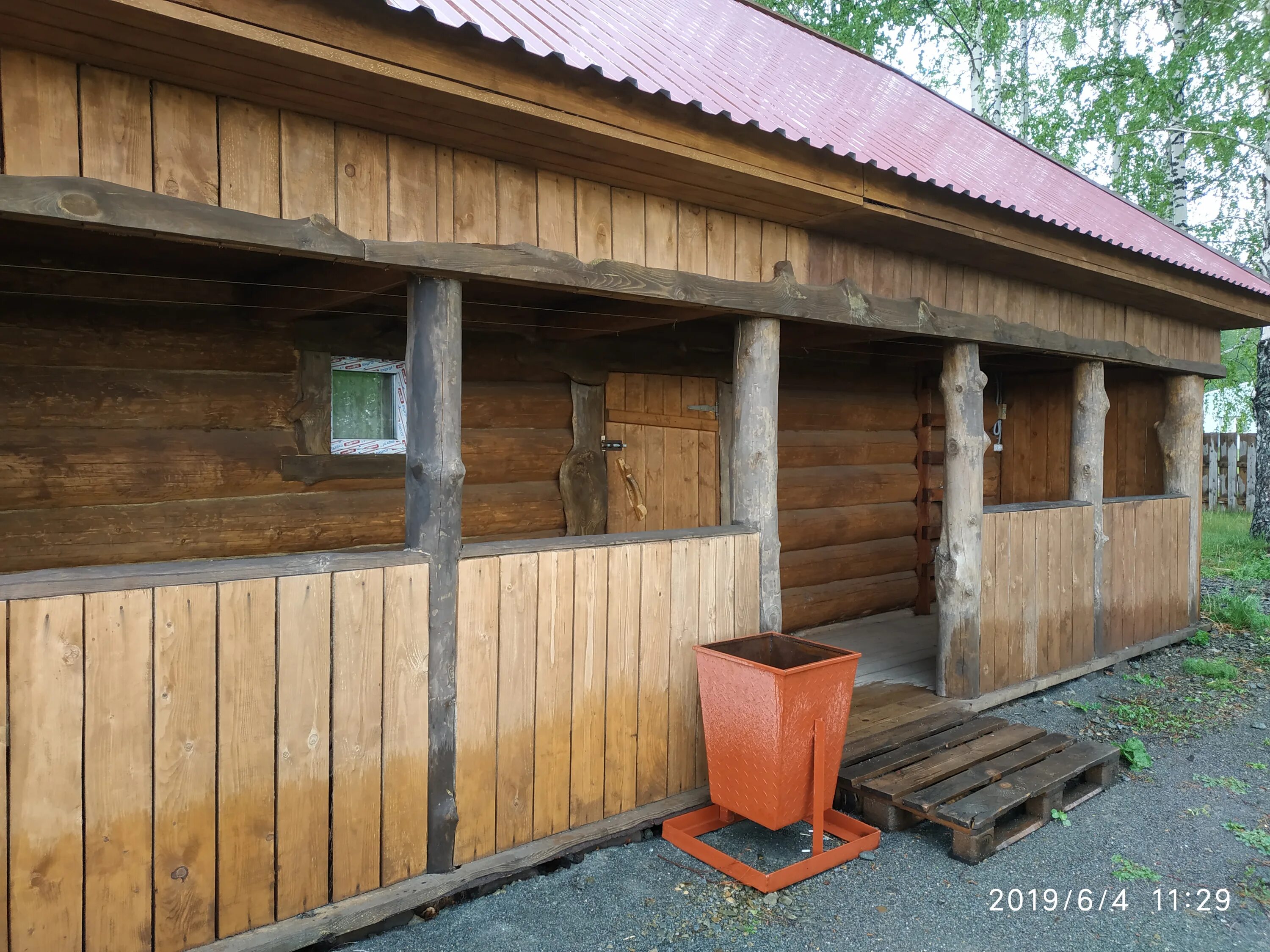 Кафе две сестры надым. Две женщины за столом. Лавка две сестры москва меню. Кафе две сестры. Кафе две сестры.