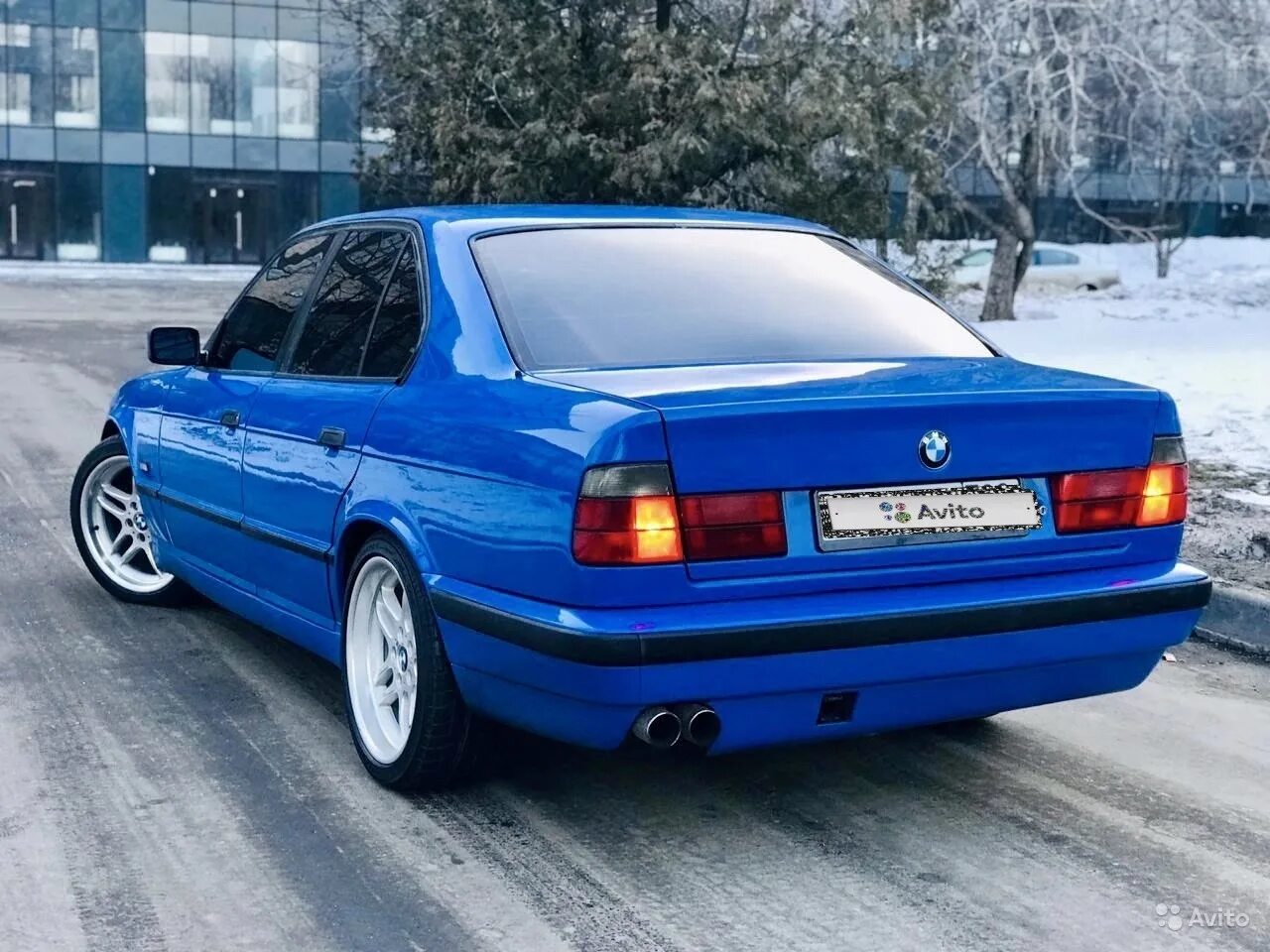 Авито купить е34. BMW e34 синяя. БМВ 525 е34. БМВ e34 540. BMW 540i е34.