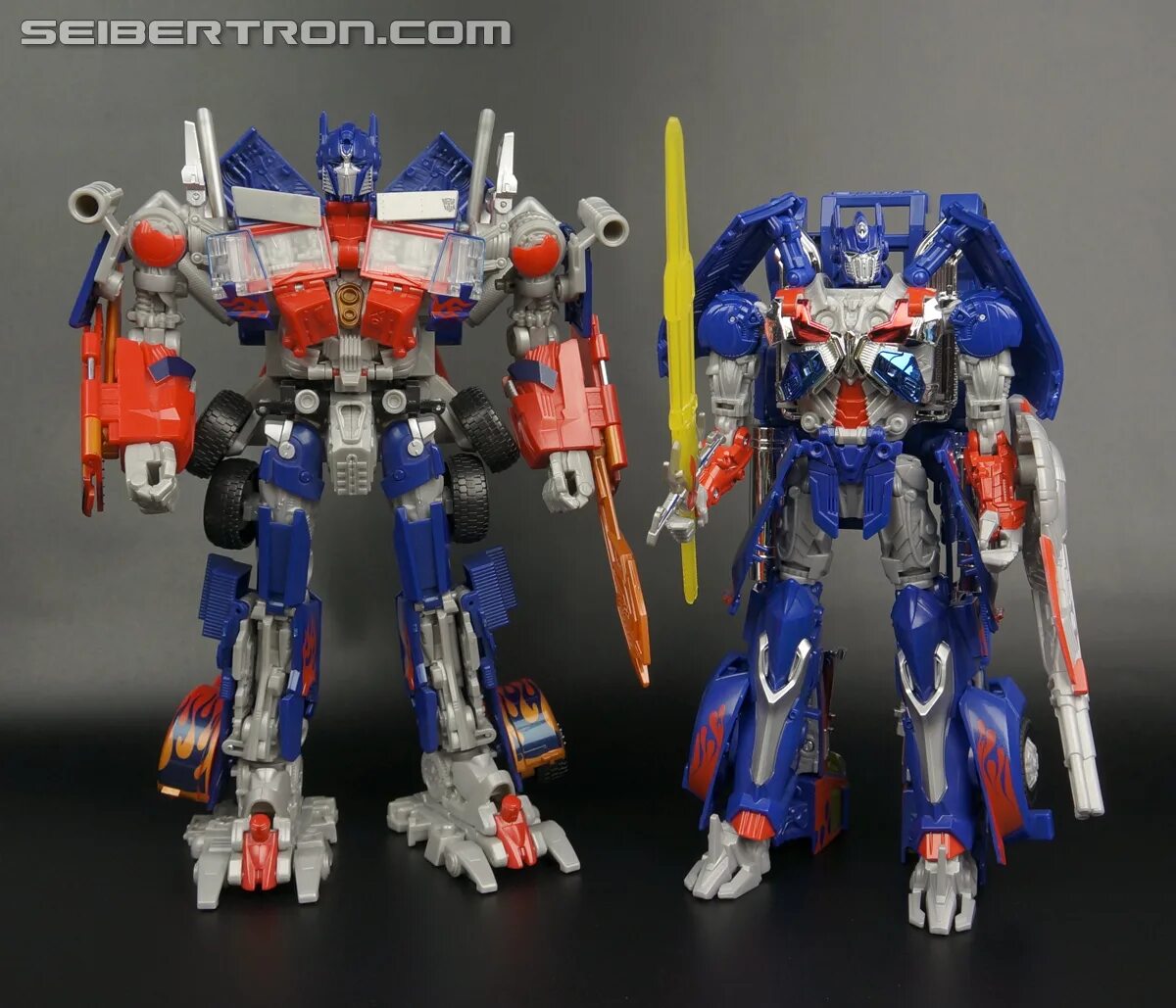 Optimus leader. Оптимус прайм игрушка трансформер 2009. Optimus leader. Optimus prime aoe. Видеодомофон optimus vmh-7.